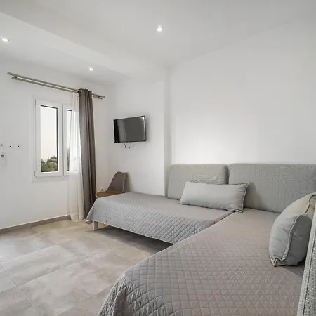 Anius Aparthotel