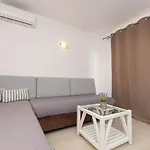 아파트호텔 Anius Plintri