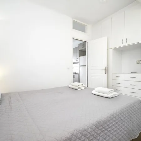 Aparthotel Anius