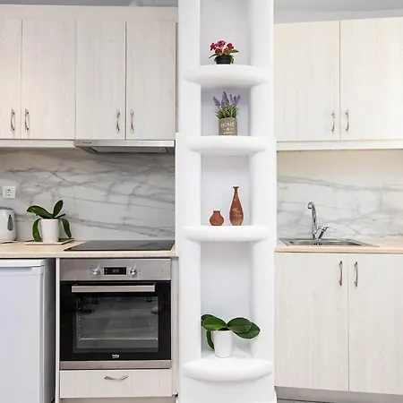 Aparthotel Anius Plintri