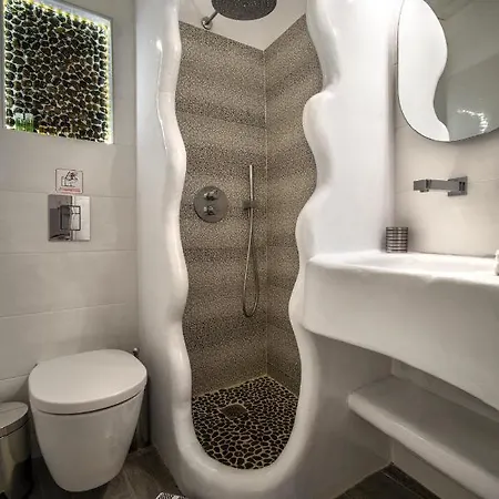 Anius アパートホテル